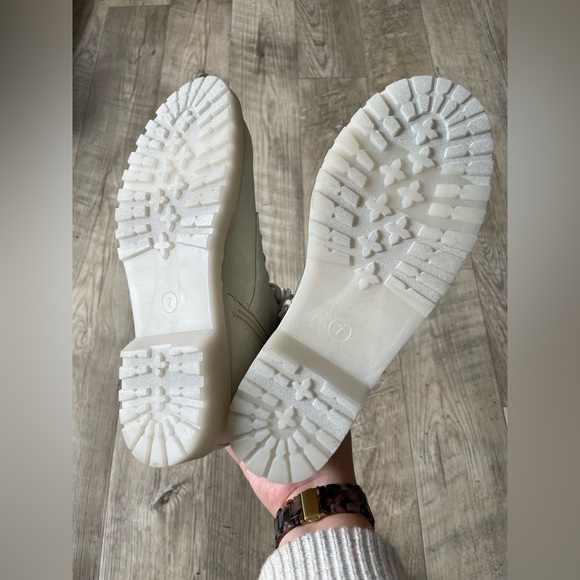 American Eagle Rocket Lace-up Faux Leather Combat Boots size 7 - Picture 4 of 4